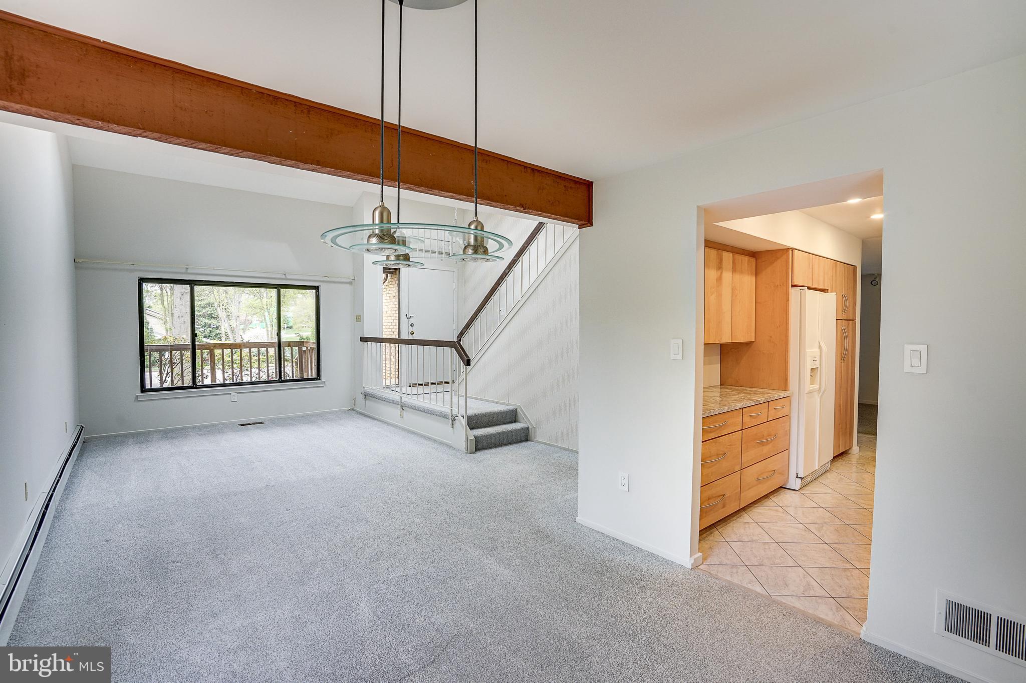 5401 Sideburn Road Fairfax, VA 22032 - Photo 18 of 50 Living Room
