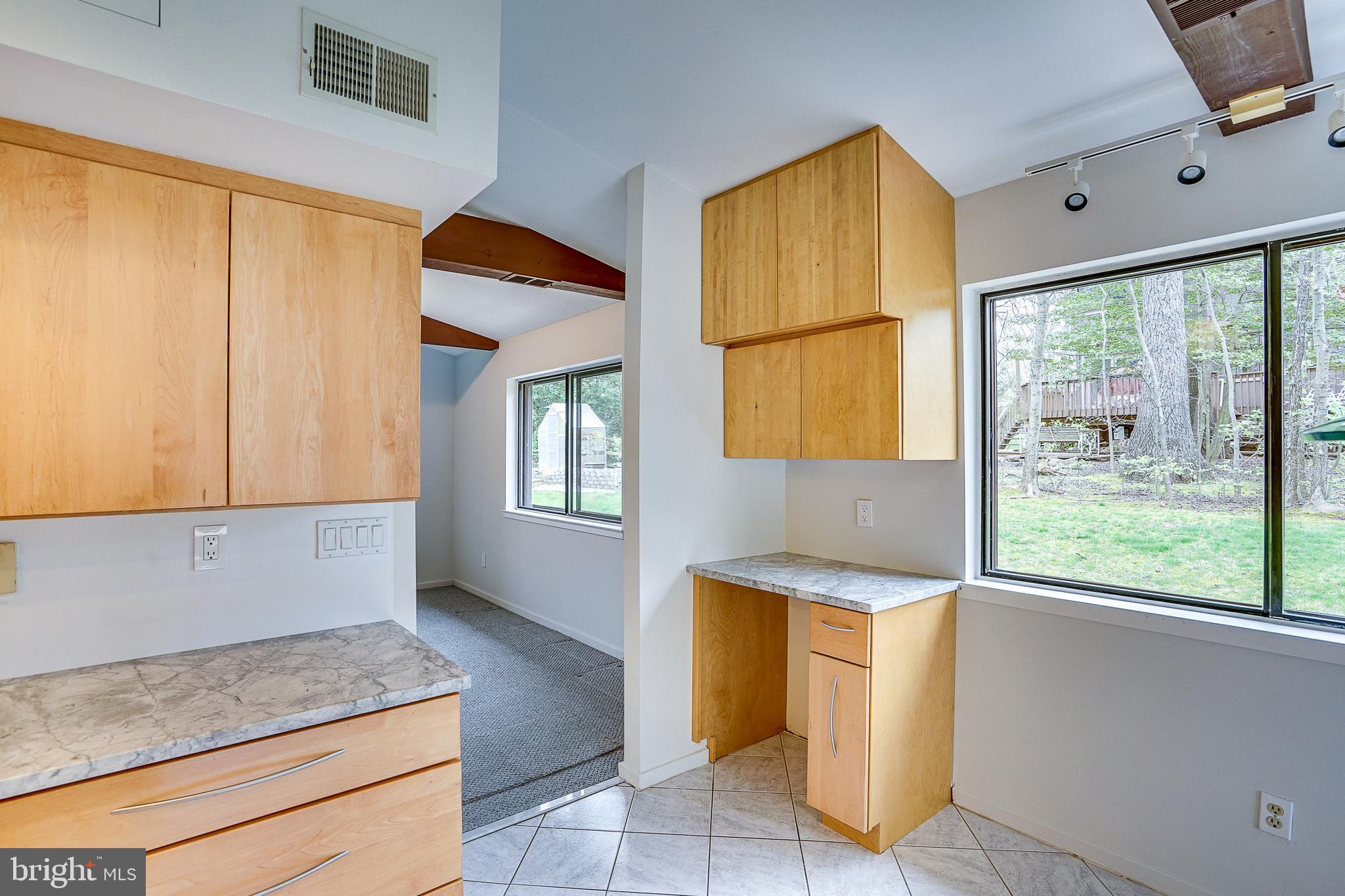 5401 Sideburn Road Fairfax, VA 22032 - Photo 10 of 50