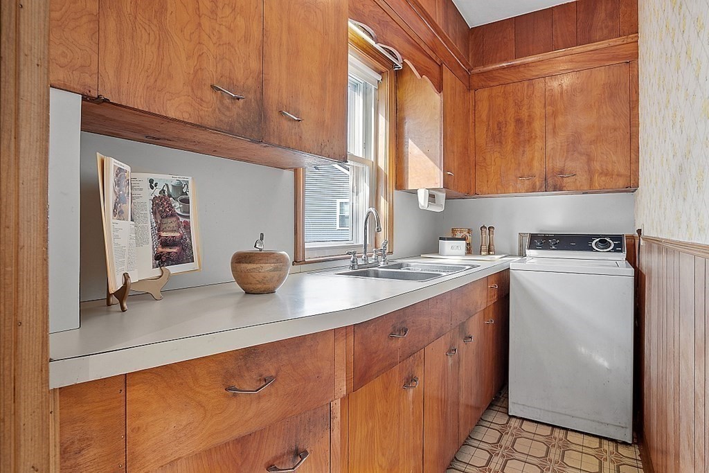 8 Edgehill Road Winthrop, MA 02152 - Photo 36 of 42 Gallery Image 36