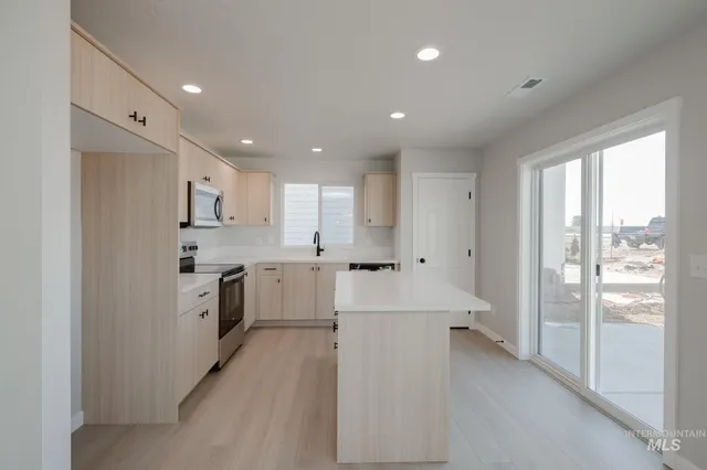 $470,990 | 1487 Long Pond Street, Middleton, ID 83644