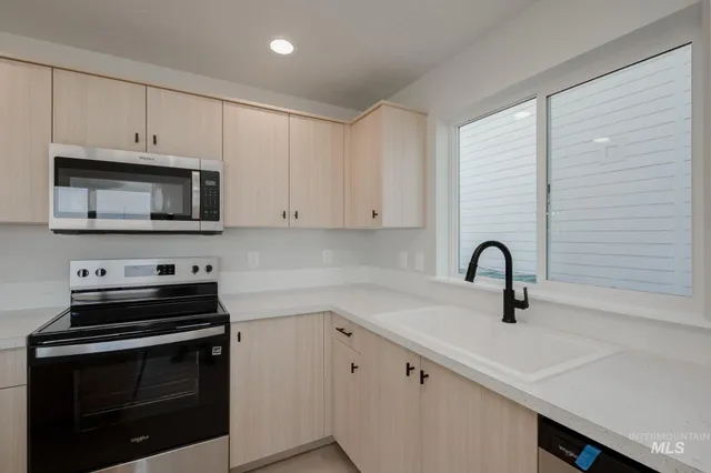 $470,990 | 1487 Long Pond Street, Middleton, ID 83644