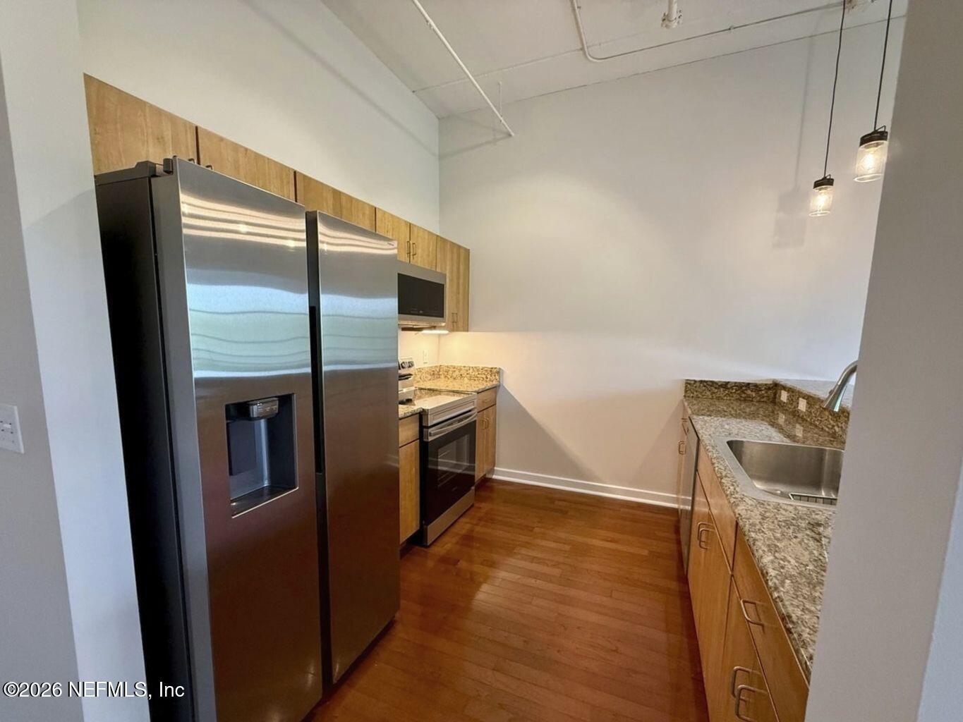 1661 Riverside Avenue, Unit 415 Jacksonville, FL 32204 - Photo 6 of 17 Kitchen 3
