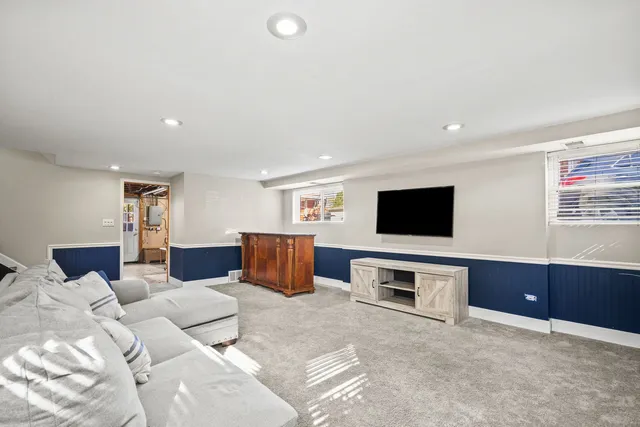 $364,900 | 128 David Drive, Bensenville, IL 60106