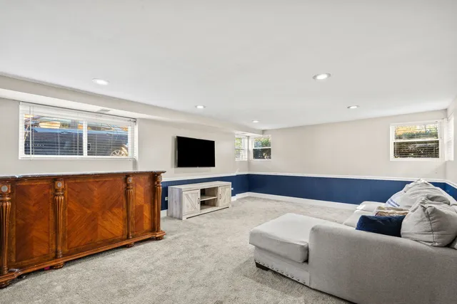 $364,900 | 128 David Drive, Bensenville, IL 60106