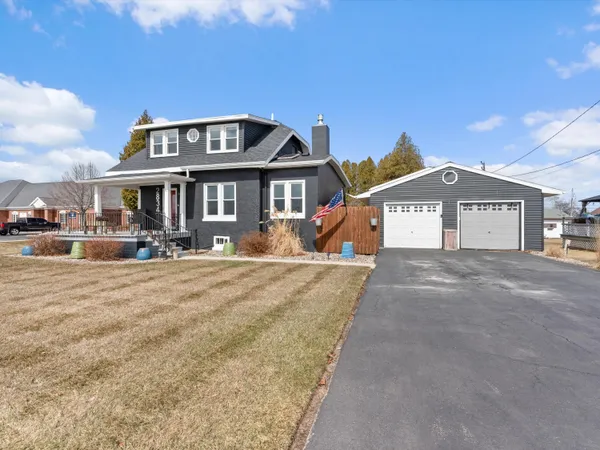 $424,900 | 2834 Memorial Drive, Two Rivers, WI 54241