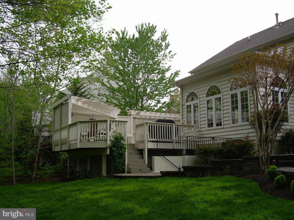 11536 Summit Ridge Court Manassas, VA 20112 - Photo 29 of 30 Exterior (Rear)
