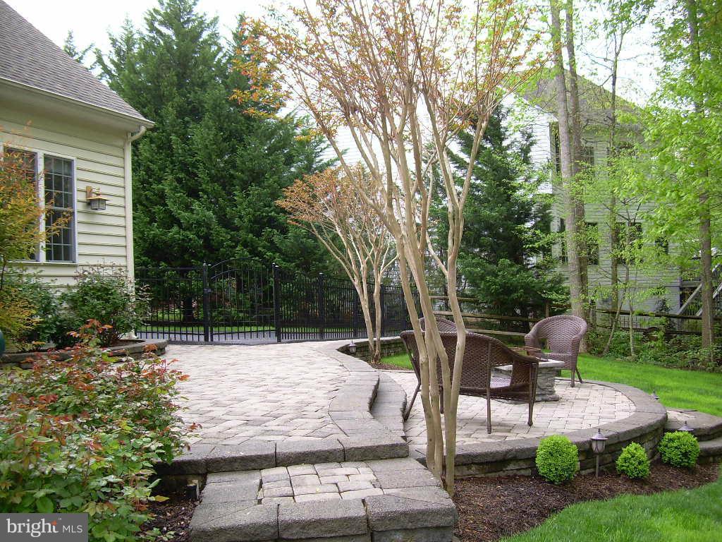 11536 Summit Ridge Court Manassas, VA 20112 - Photo 30 of 30 Exterior (Rear)