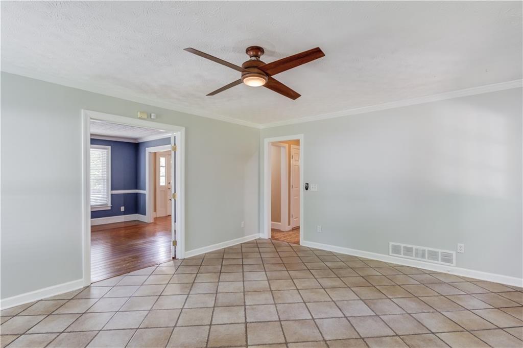 6564 Parkside Way Norcross, GA 30093 - Photo 12 of 41