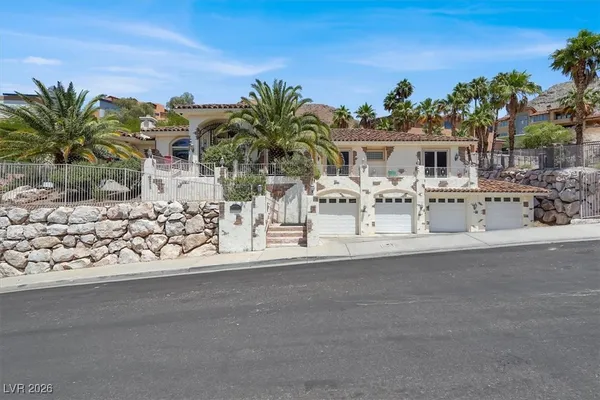 $949,500 | 953 Pyrite Avenue, Henderson, NV 89011