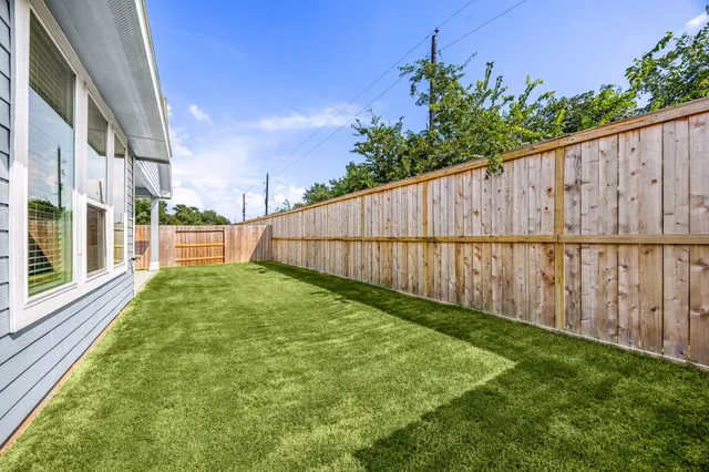 $320,000 | 33007 Carolyns Perfection Loop, Fulshear, TX 77441