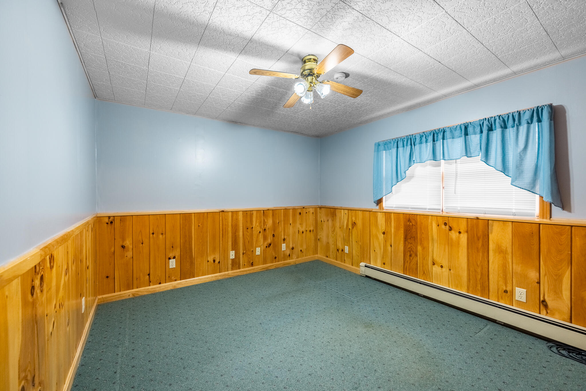 42 Yankee Avenue Bangor, ME 04401 - Photo 25 of 35 Yankee Interiors-14