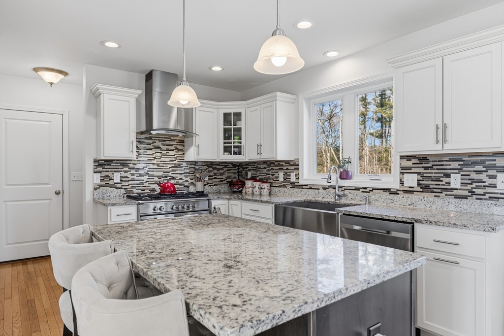 162 Bayberry Road Raynham, MA 02767 - Photo 15 of 41