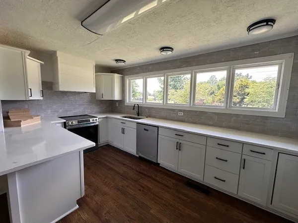 $319,900 | 202 Westwood 5th Avenue, McMinnville, TN 37110