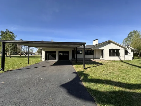 $319,900 | 202 Westwood 5th Avenue, McMinnville, TN 37110