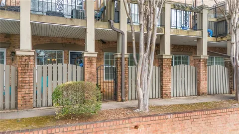 $225,000 | 6980 Roswell Road, Unit C10, Atlanta, GA 30328