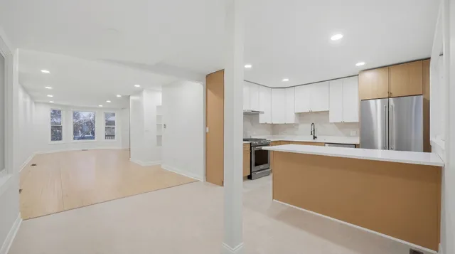 $889,000 | 3143 North Sawyer Avenue, Chicago, IL 60618