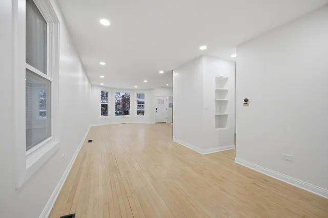 $889,000 | 3143 North Sawyer Avenue, Chicago, IL 60618