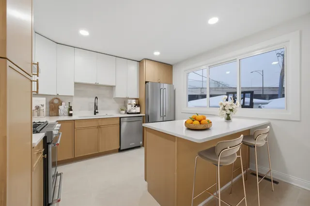 $889,000 | 3143 North Sawyer Avenue, Chicago, IL 60618