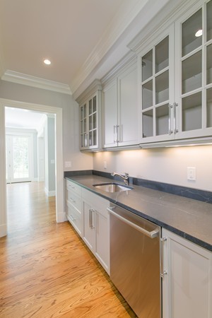 150 Barnes Hill Road Concord, MA 01742 - Photo 6 of 29 Gallery Image 6