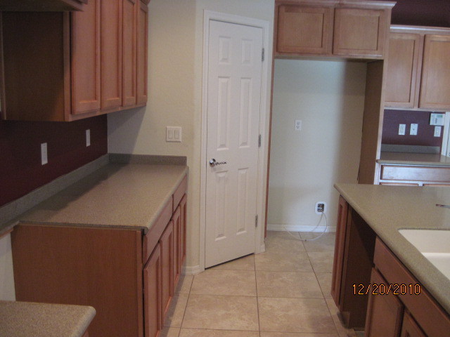 2035 West Davis Road Phoenix, AZ 85023 - Photo 14 of 25 KITCHEN GLG