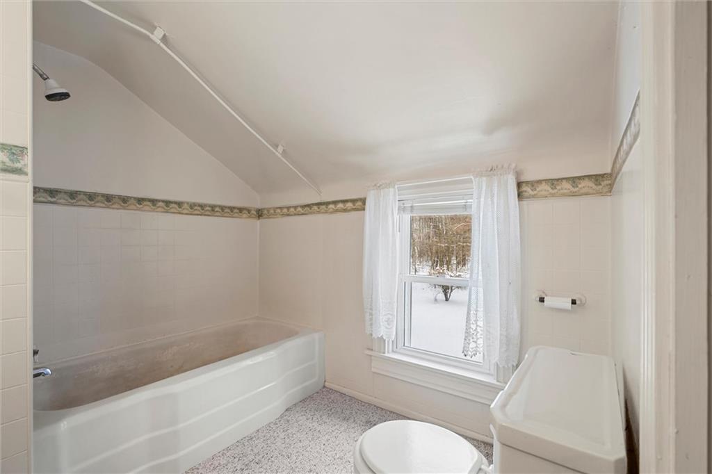 147 Fredonia Hadley Road Fredonia, PA 16124 - Photo 24 of 44