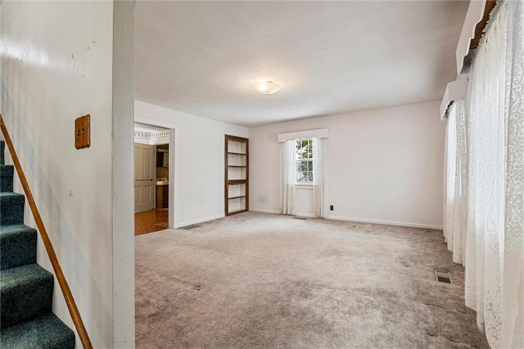 147 Fredonia Hadley Road Fredonia, PA 16124 - Photo 8 of 44