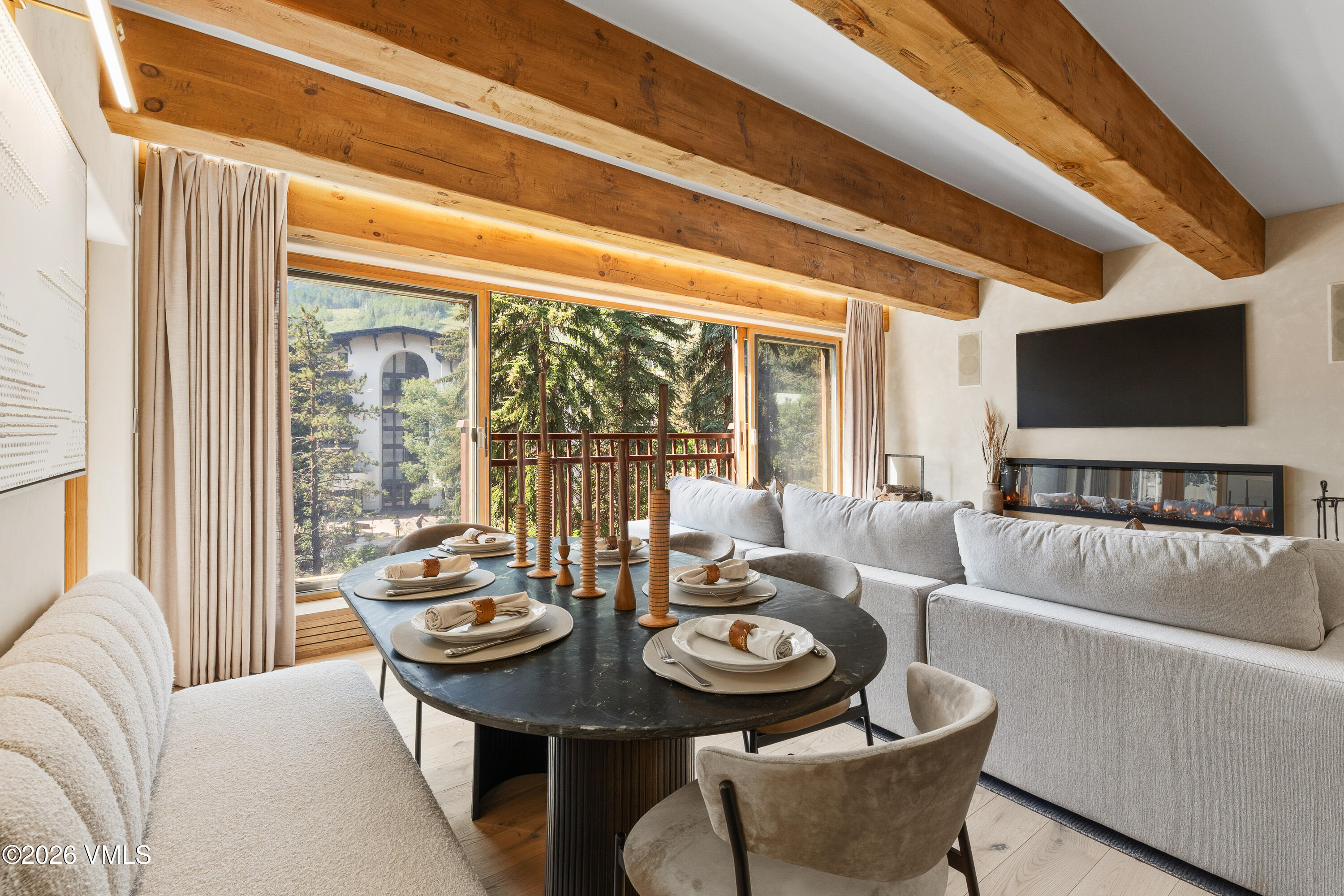 120 Willow Bridge Road, Unit 3G Vail, CO 81657 - Photo 6 of 21 Dinning area