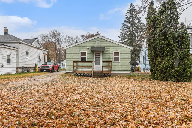$189,000 | 219 Wilbur Street Southeast, Grand Rapids, MI 49548