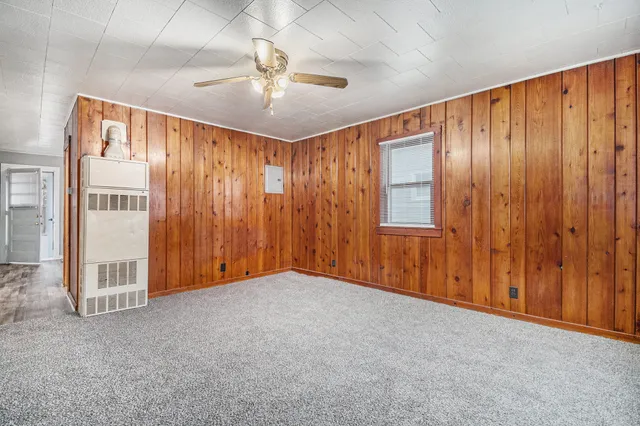 $189,000 | 219 Wilbur Street Southeast, Grand Rapids, MI 49548