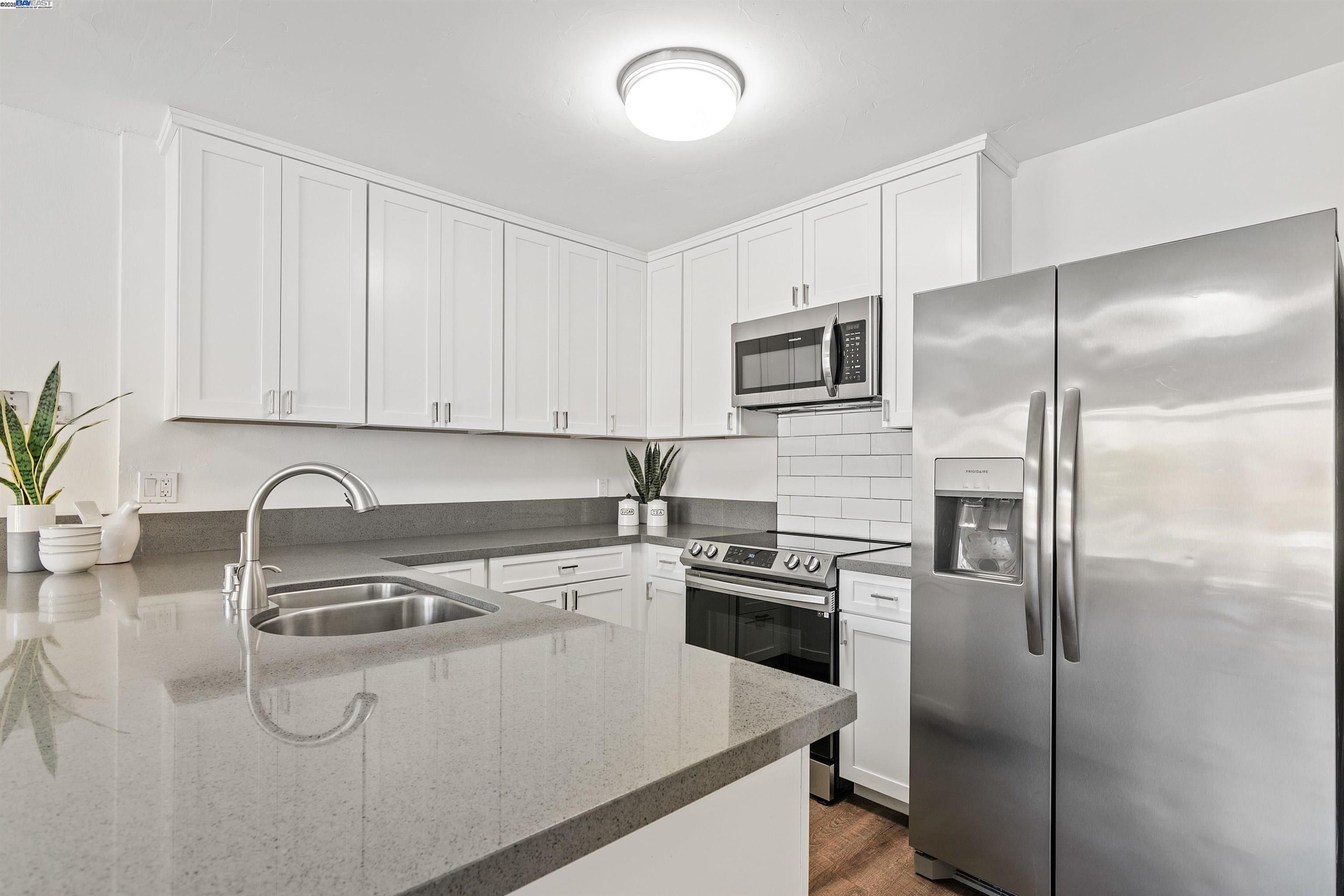 3334 Solomon Lane Alameda, CA 94502 - Photo 13 of 42