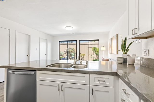 $895,000 | 3334 Solomon Lane, Alameda, CA 94502