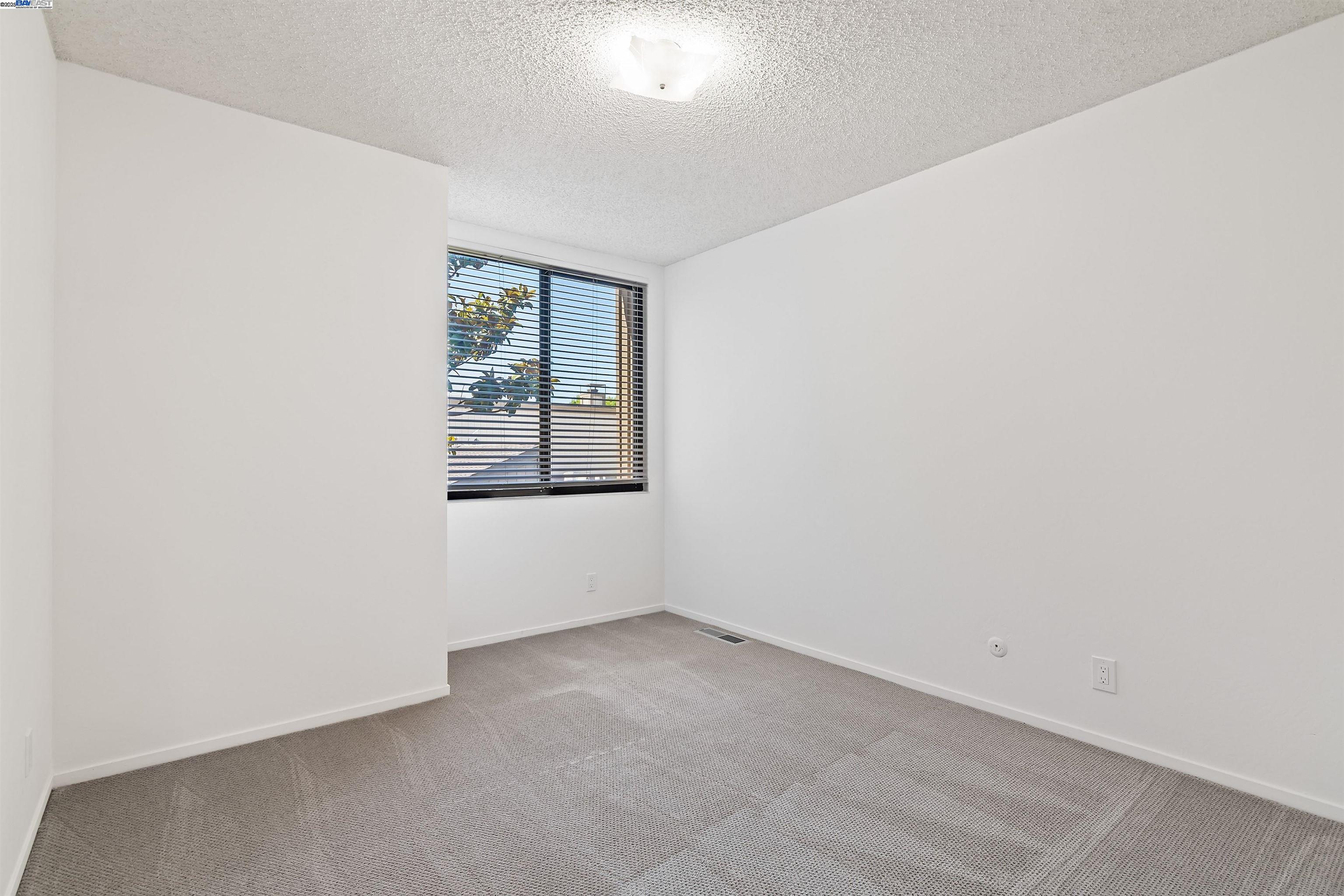 3334 Solomon Lane Alameda, CA 94502 - Photo 32 of 42