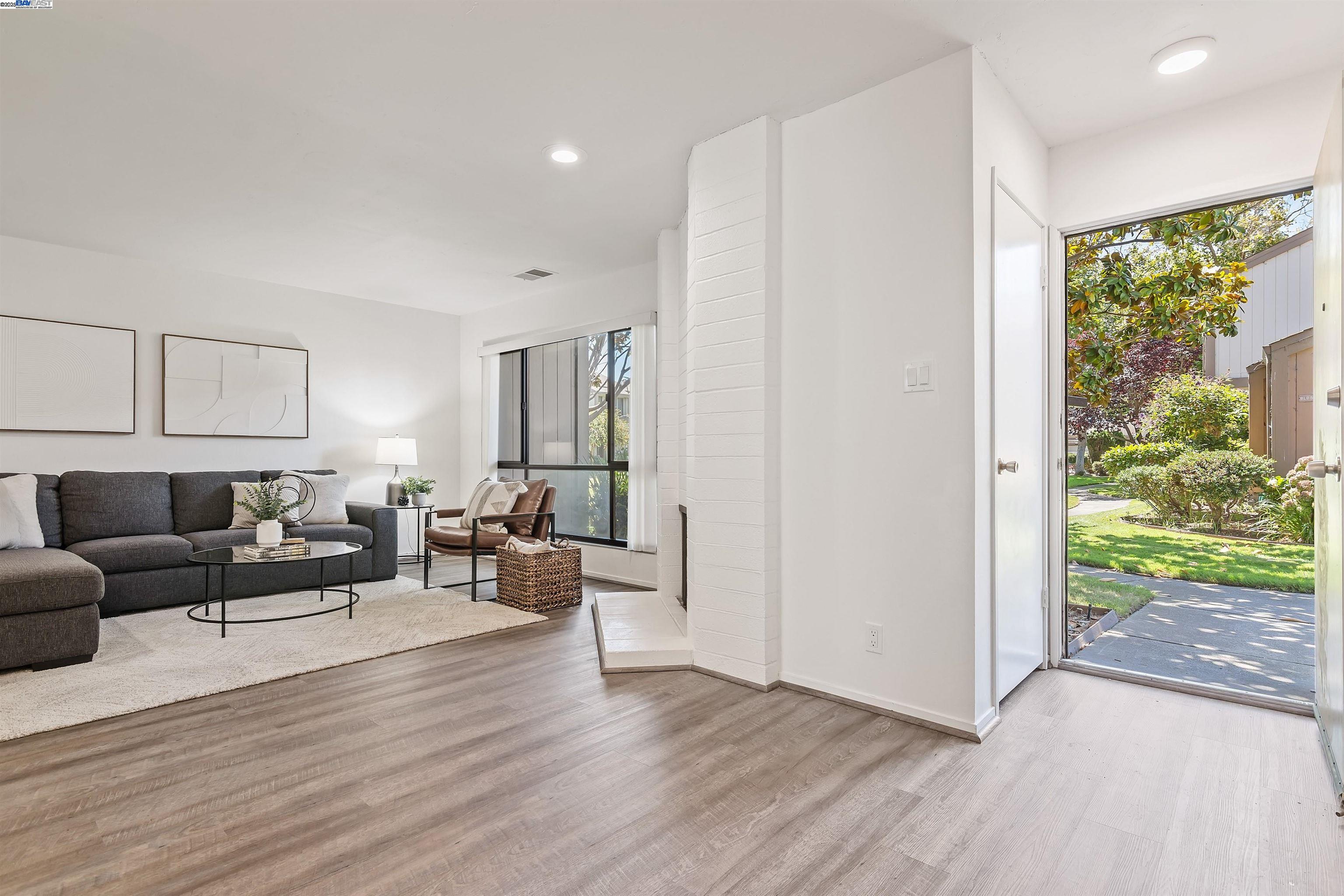 3334 Solomon Lane Alameda, CA 94502 - Photo 5 of 42