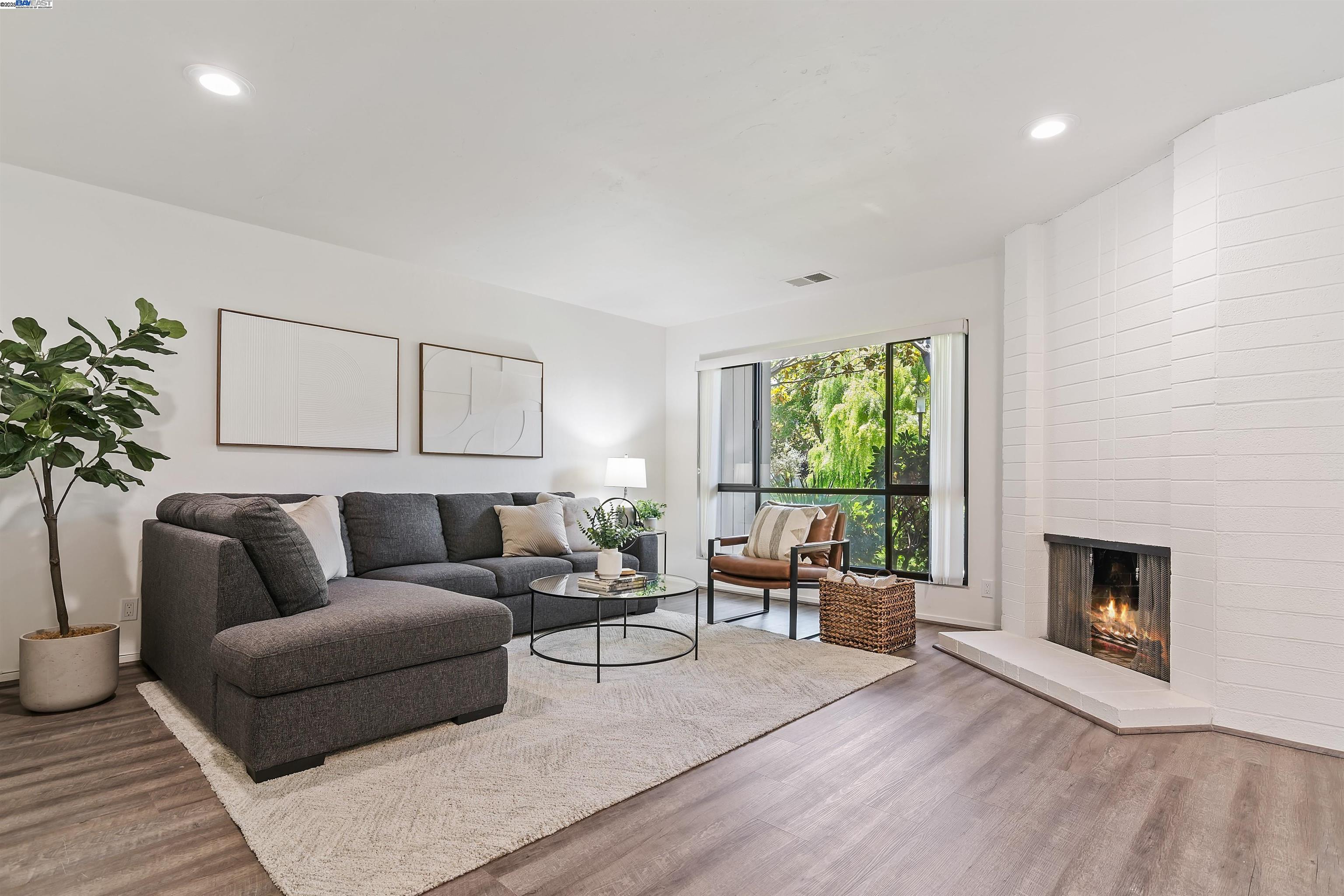 3334 Solomon Lane Alameda, CA 94502 - Photo 7 of 42