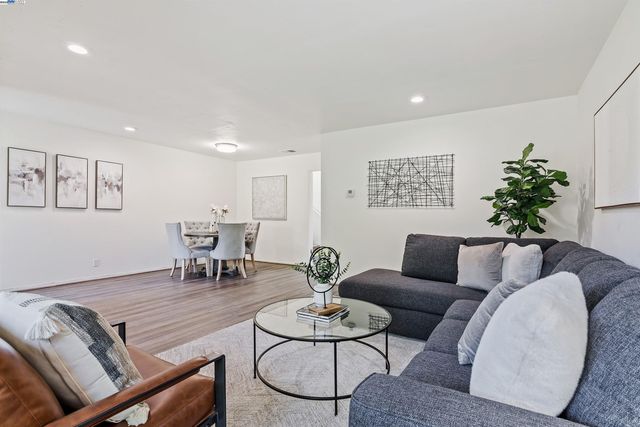 $895,000 | 3334 Solomon Lane, Alameda, CA 94502