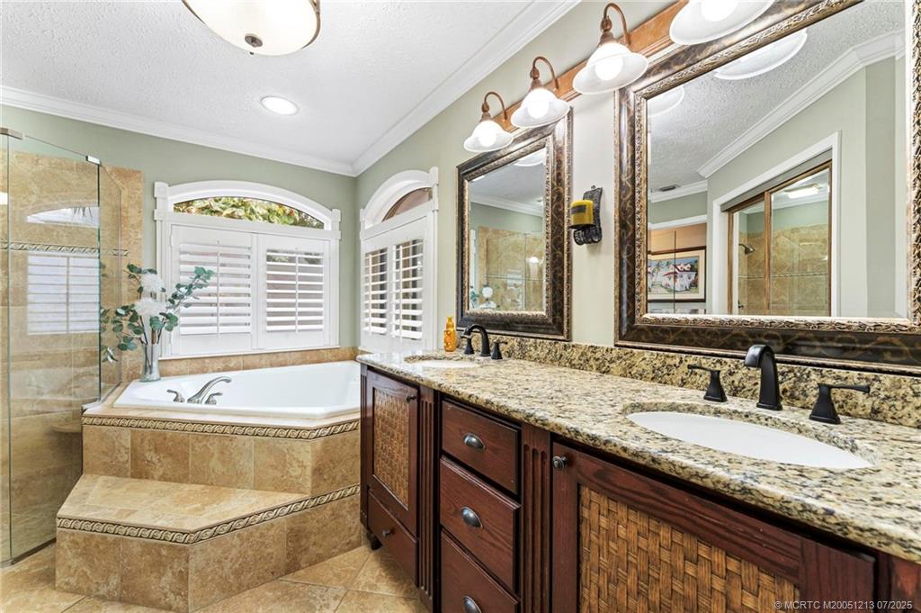 2087 Southwest Danforth Circle Palm City, FL 34990 - Photo 17 of 66 Primary En-Suite