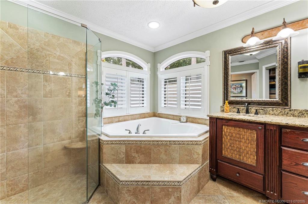 2087 Southwest Danforth Circle Palm City, FL 34990 - Photo 18 of 66 Primary En-Suite