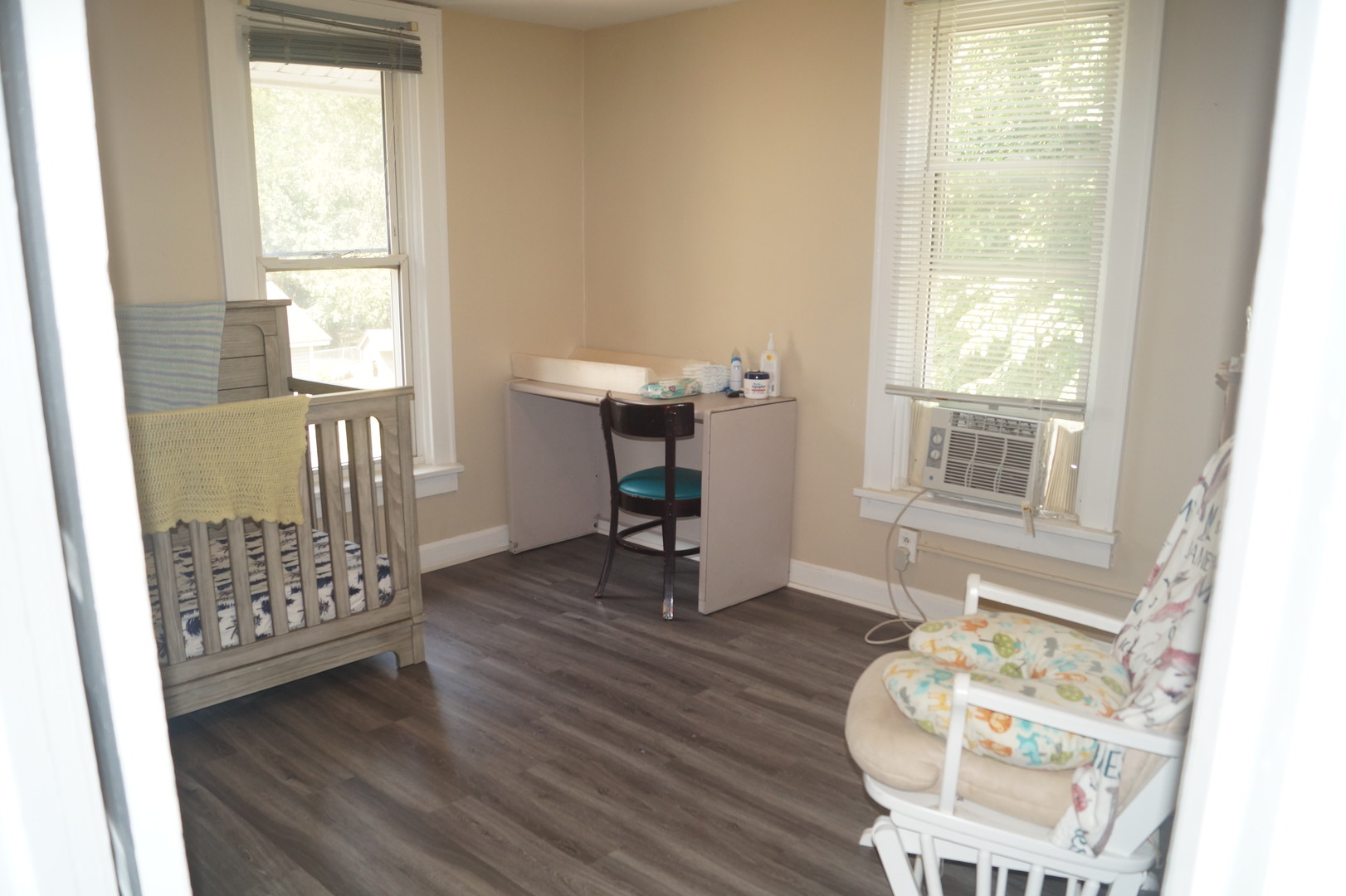 474 Addison Street Elgin, IL 60120 - Photo 4 of 18 Gallery Image 4