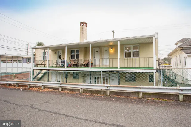 $1,820 | 857 Street Road, Southampton, PA 18966