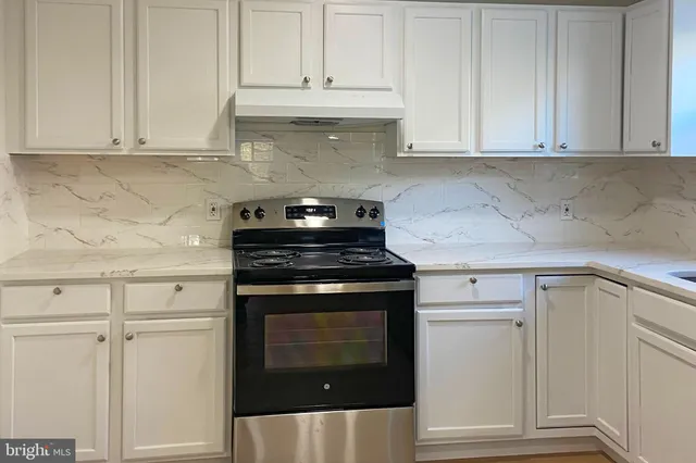 $1,820 | 857 Street Road, Southampton, PA 18966