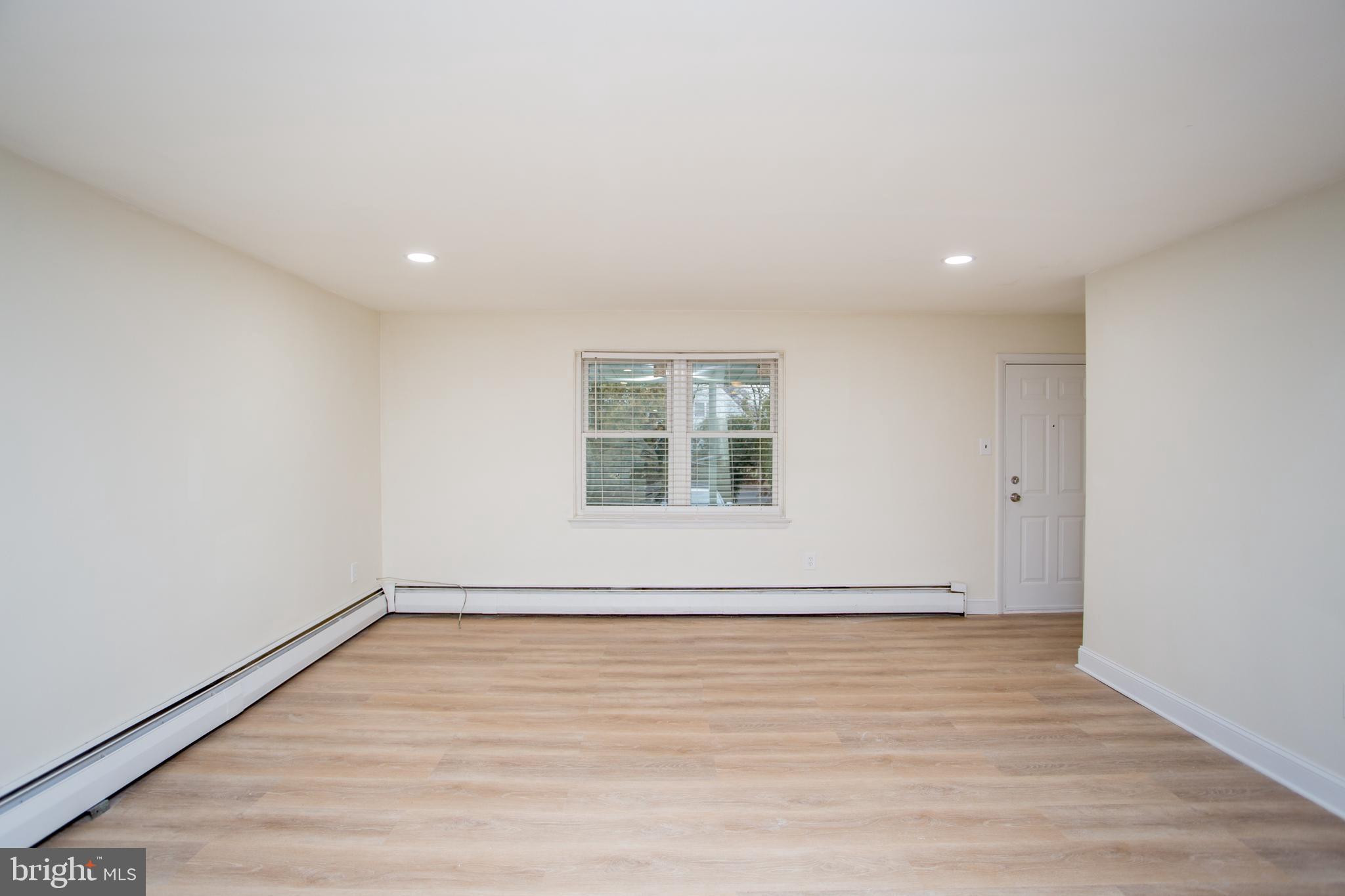 857 Street Road Southampton, PA 18966 - Photo 8 of 32 Living room and second floor entry