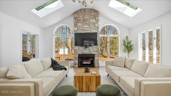 $25,500 | 95 Meadowbrook Road, Saratoga Springs, NY 12866