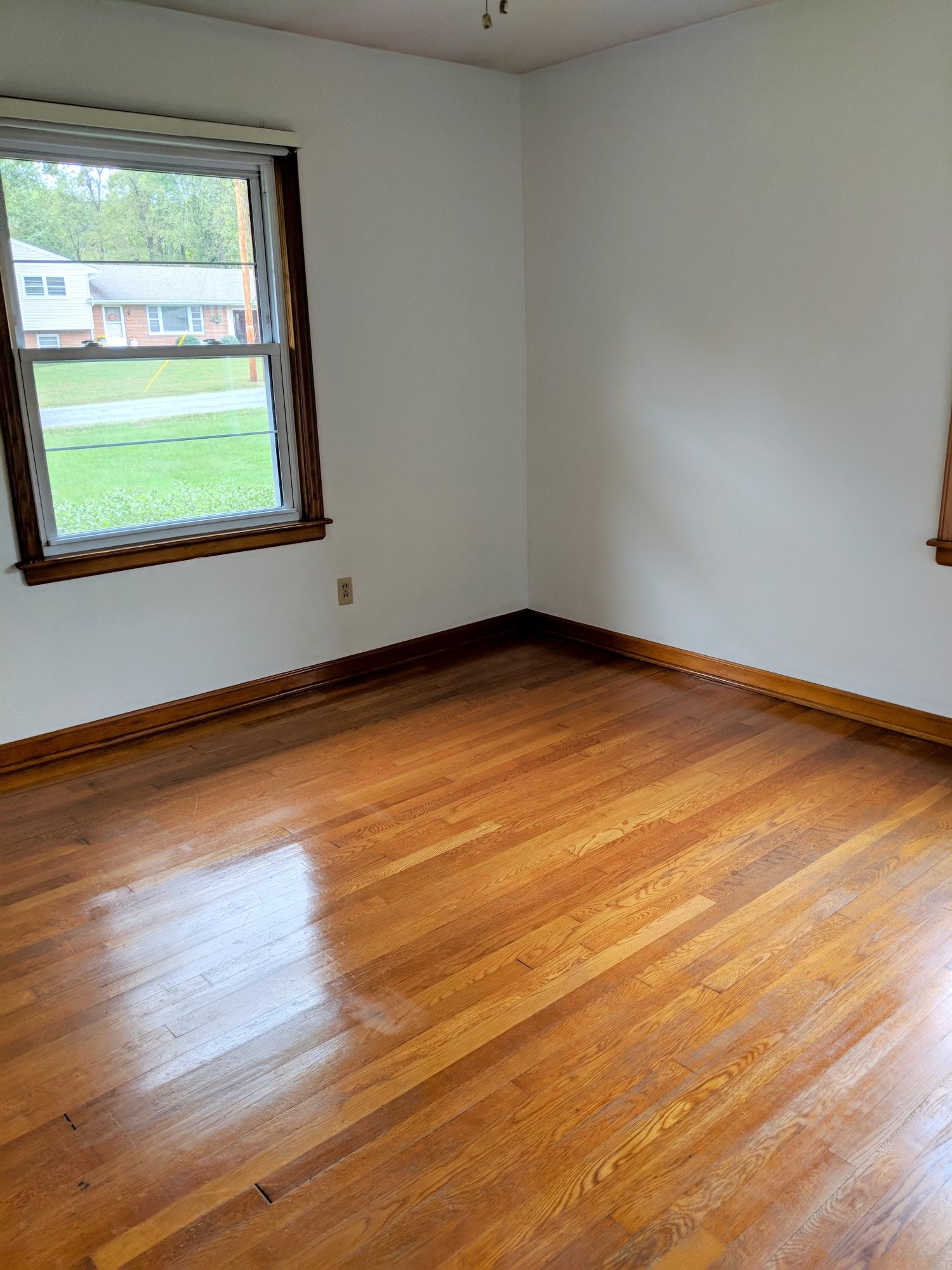 7005 Goff Road Roanoke, VA 24019 - Photo 14 of 27 Front Bedroom