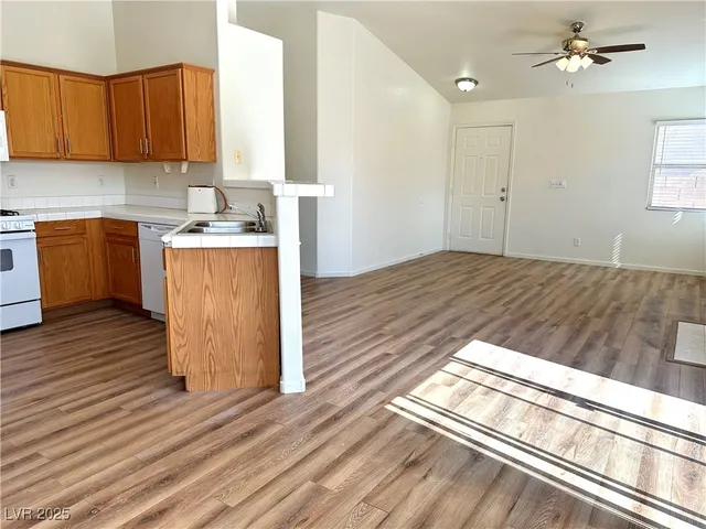 $1,850 | 7578 Costanoa Street, Las Vegas, NV 89123