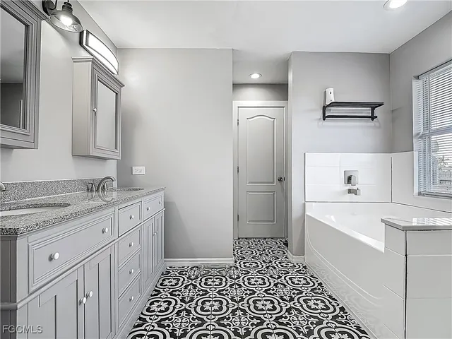 $1,850 | 2732 Northwest 3rd Terrace, Cape Coral, FL 33993