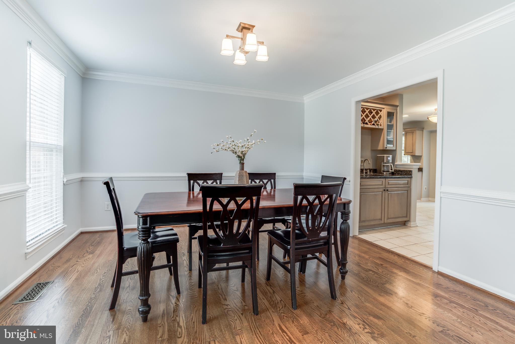 47764 Rafter Court Sterling, VA 20165 - Photo 5 of 44 Dining Room