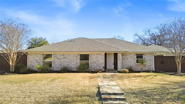 $435,000 | 2700 Chadwick Drive, Plano, TX 75075