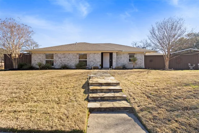 $435,000 | 2700 Chadwick Drive, Plano, TX 75075