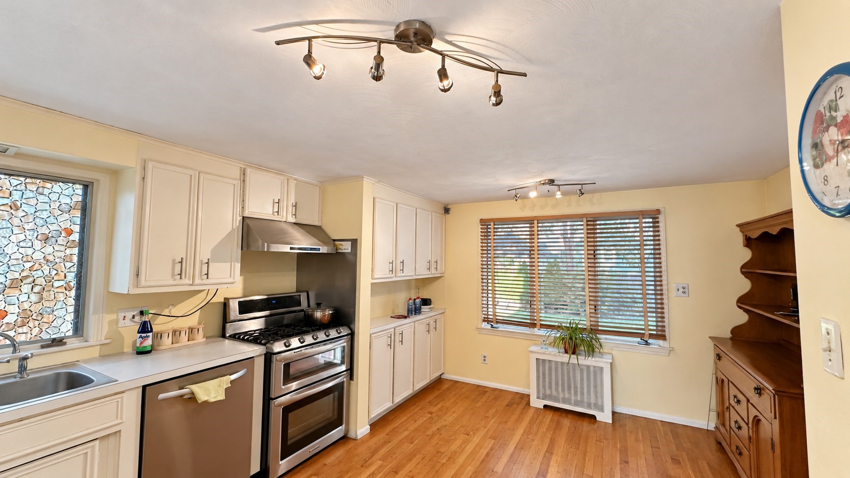 25 Wexford Street Springfield, MA 01118 - Photo 16 of 42 Gallery Image 16
