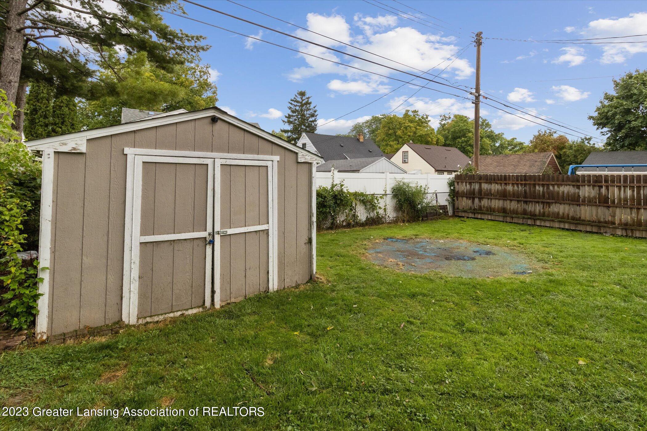 1906 West Rundle Avenue Lansing, MI 48910 - Photo 46 of 47 43-1906-W-Rundle-Ave-Lansing-MI-48910-Wi